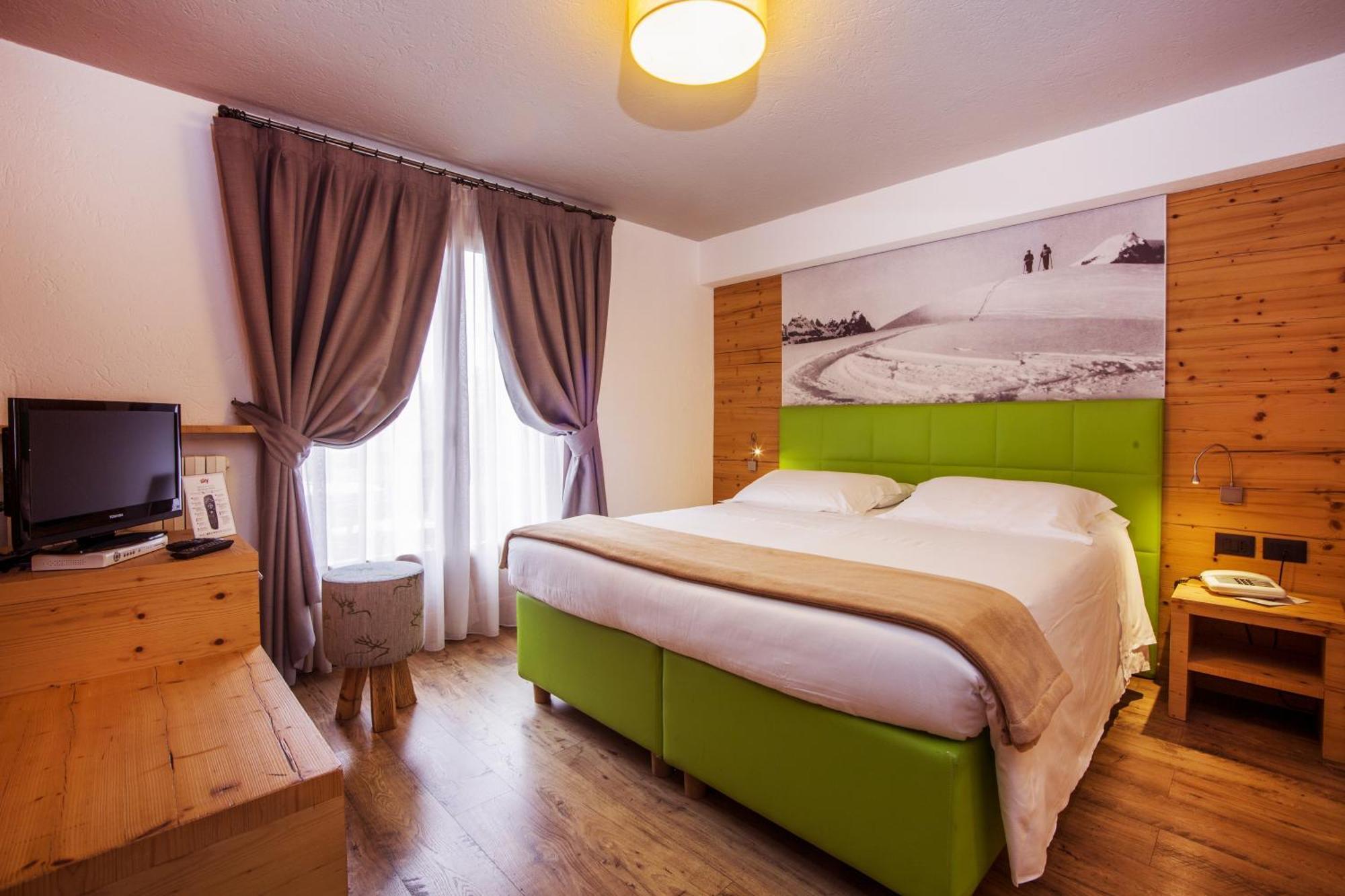 Hotel Pilier D'Angle & Wellness Courmayeur Exterior photo