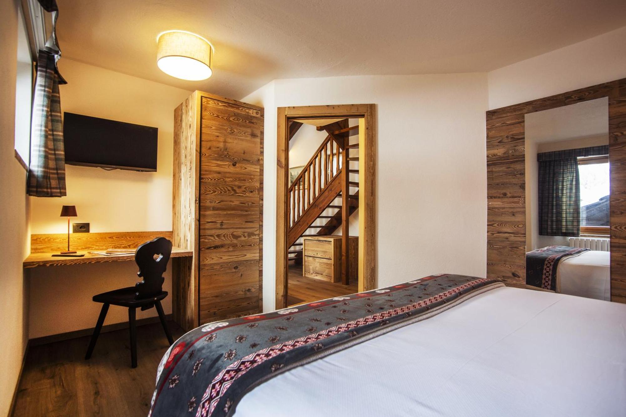 Hotel Pilier D'Angle & Wellness Courmayeur Exterior photo