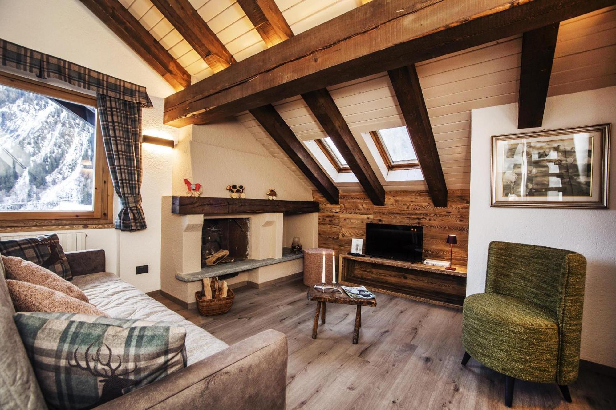 Hotel Pilier D'Angle & Wellness Courmayeur Exterior photo